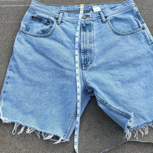 Vintage Calvin Klein Cut Off Denim Jean Shorts Mens 36 Blue Light Wash Loose 8" - Picture 8 of 8